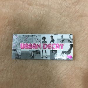 URBAN DECAY ROLLERGIRL PALETTE